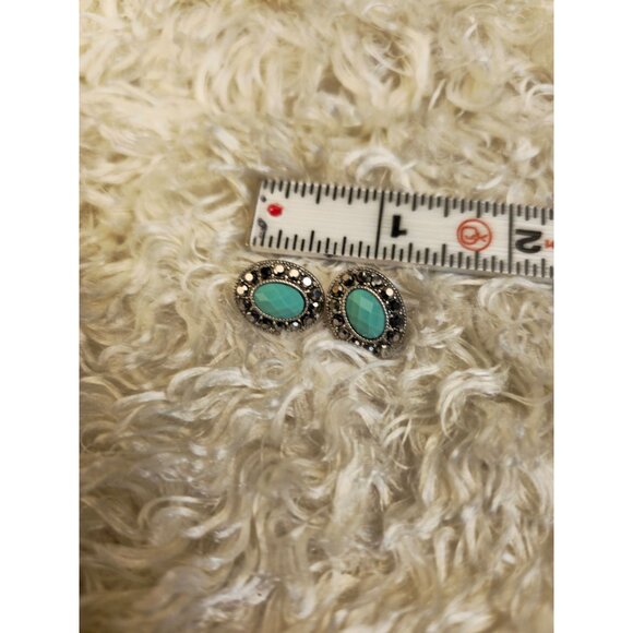 Pair of Vintage Oval Turquoise Earrings - Picture 4 of 5